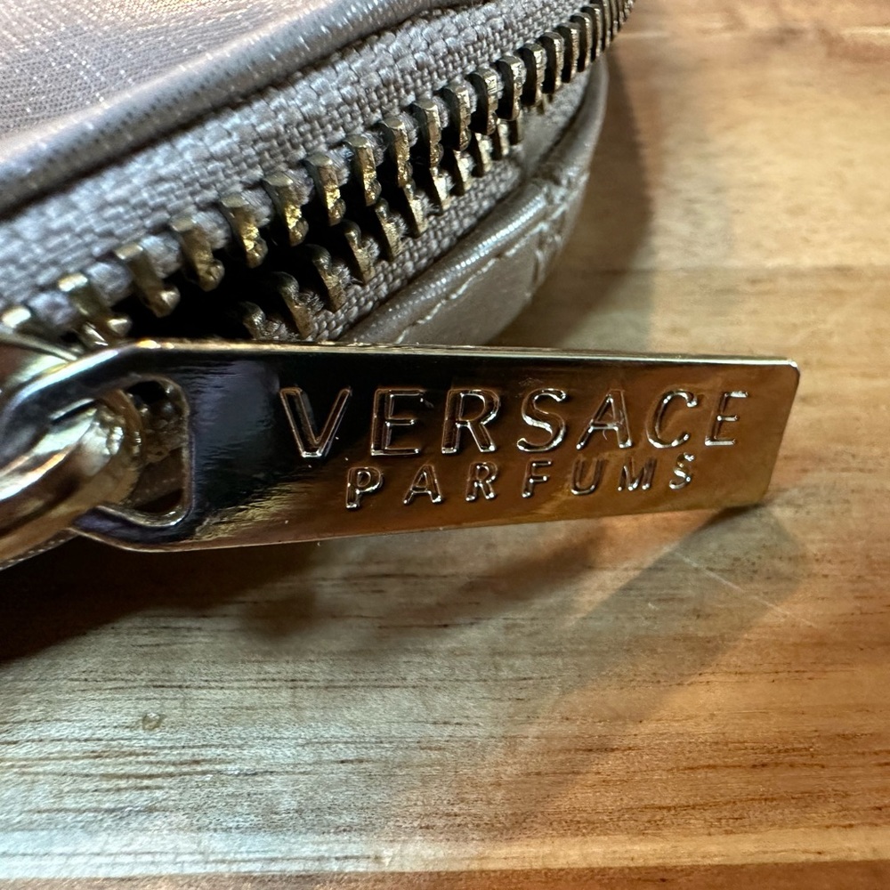 Versace Parfume Toiletry Bag| Cream- Gold Color - Picture 8 of 12